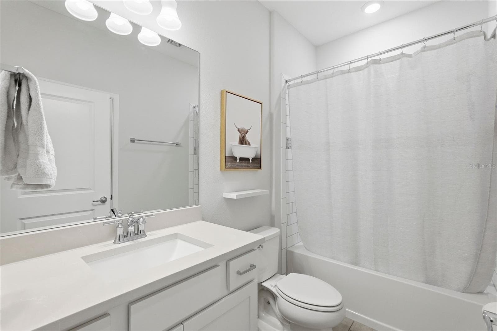 Single Family Residence at 2949 PIER POINTE LN, CLEARWATER, photo 8 of 48