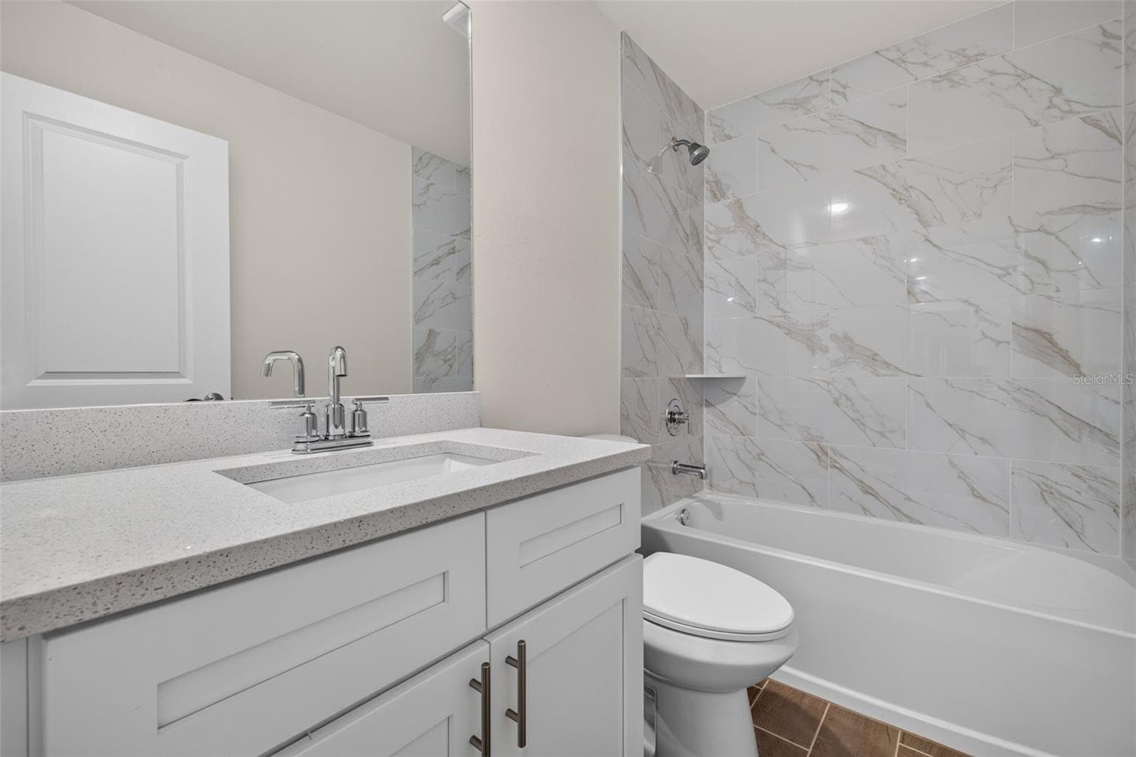 Hall Bath with Tub - 3254 PLYMOUTH ST, PORT CHARLOTTE