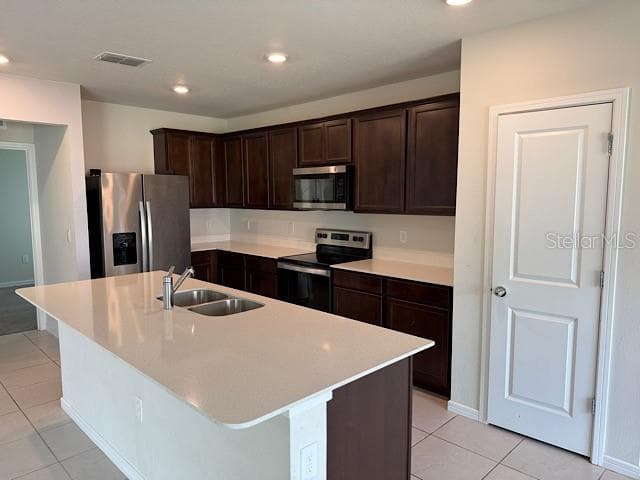 Single Family Residence at 30169 SKYLARK DR, WESLEY CHAPEL, photo 5 of 19