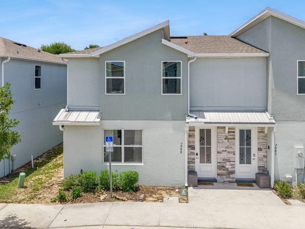 7989 FORMOSA VALLEY PL