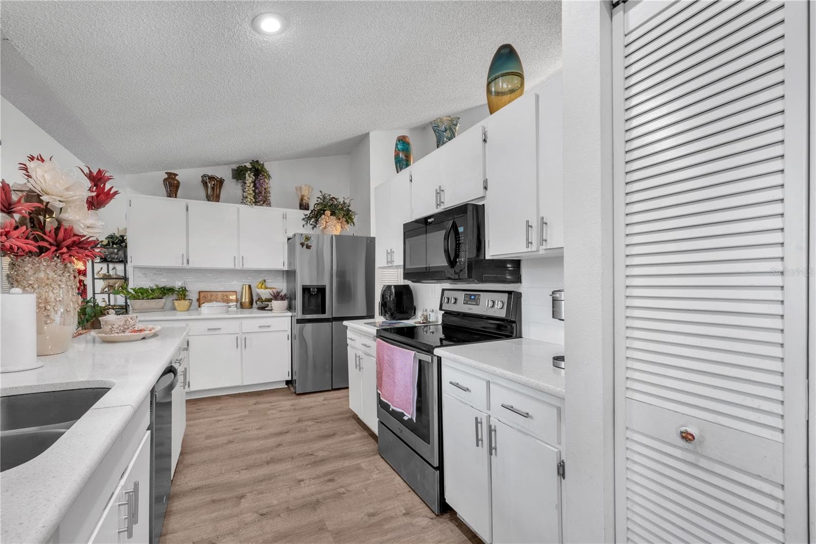 Single Family Residence at 2114 W HANNA AVE, TAMPA, photo 11 of 28