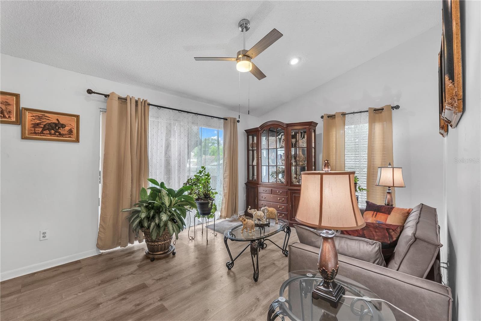 Single Family Residence at 2114 W HANNA AVE, TAMPA, photo 13 of 28