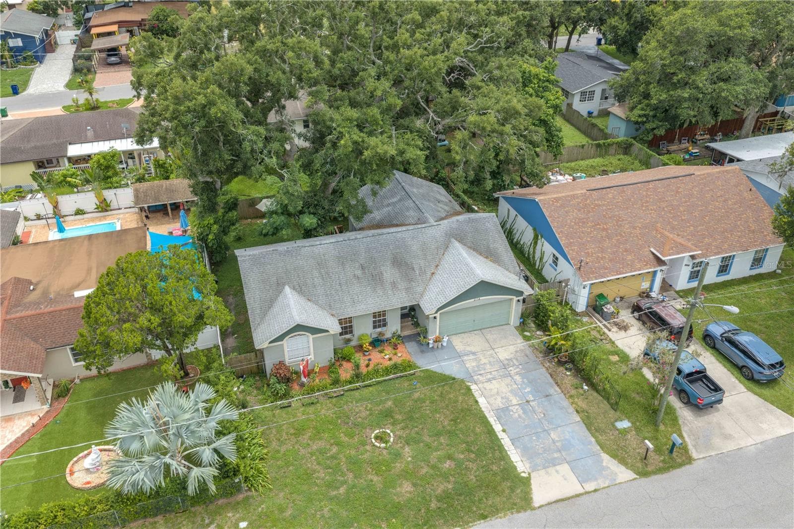 Single Family Residence at 2114 W HANNA AVE, TAMPA, photo 26 of 28