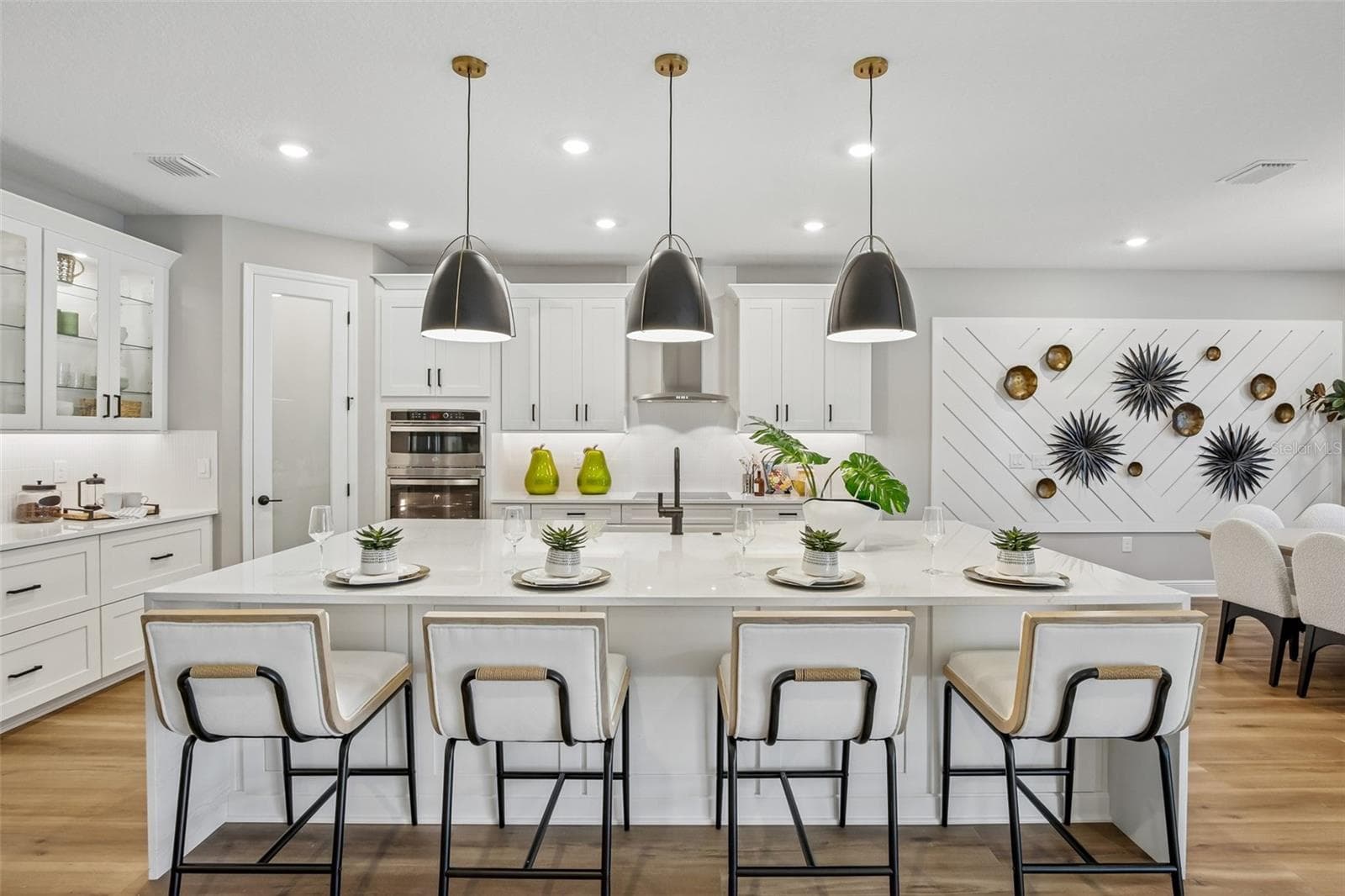 BUILDER MODEL PHOTOS - ACTUAL UNIT MAY DIFFER - 7329 RIDGE ESCAPE WAY, PARRISH