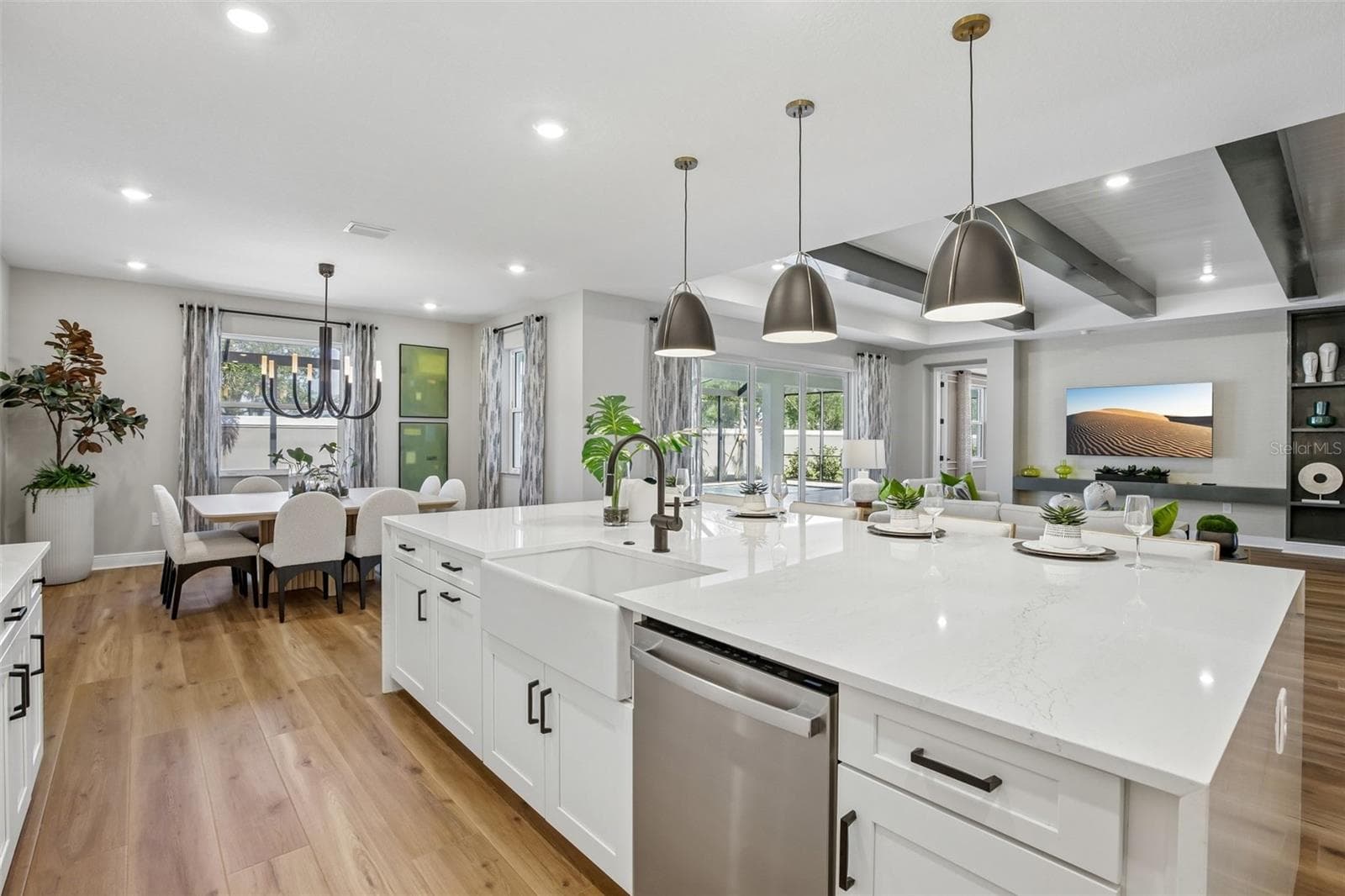 BUILDER MODEL PHOTOS - ACTUAL UNIT MAY DIFFER - 7329 RIDGE ESCAPE WAY, PARRISH