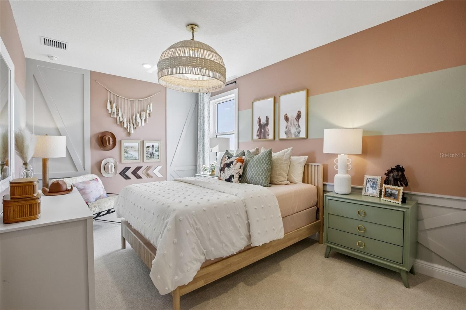 BUILDER MODEL PHOTOS - ACTUAL UNIT MAY DIFFER - 7329 RIDGE ESCAPE WAY, PARRISH