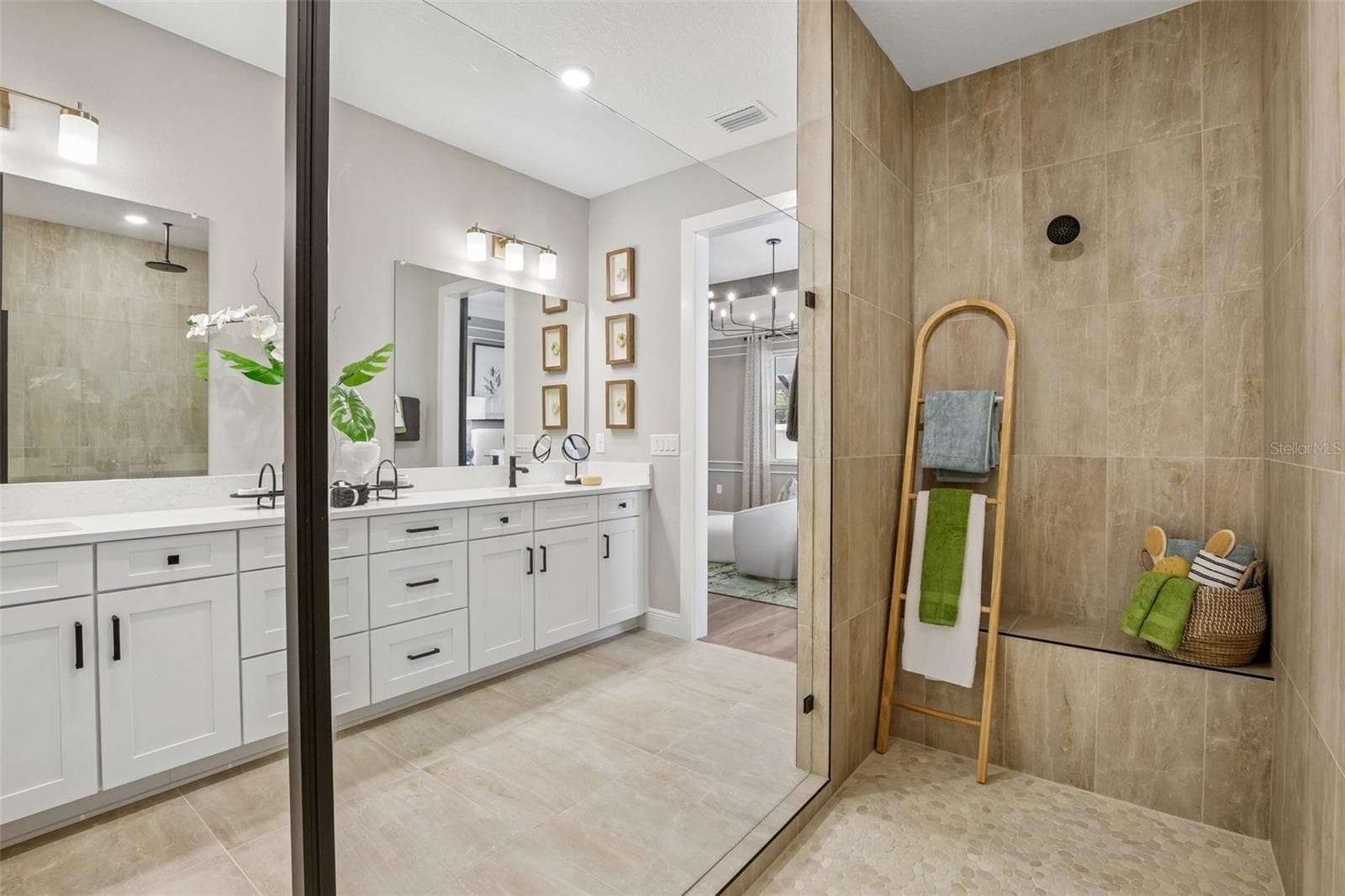 BUILDER MODEL PHOTOS - ACTUAL UNIT MAY DIFFER - 7329 RIDGE ESCAPE WAY, PARRISH