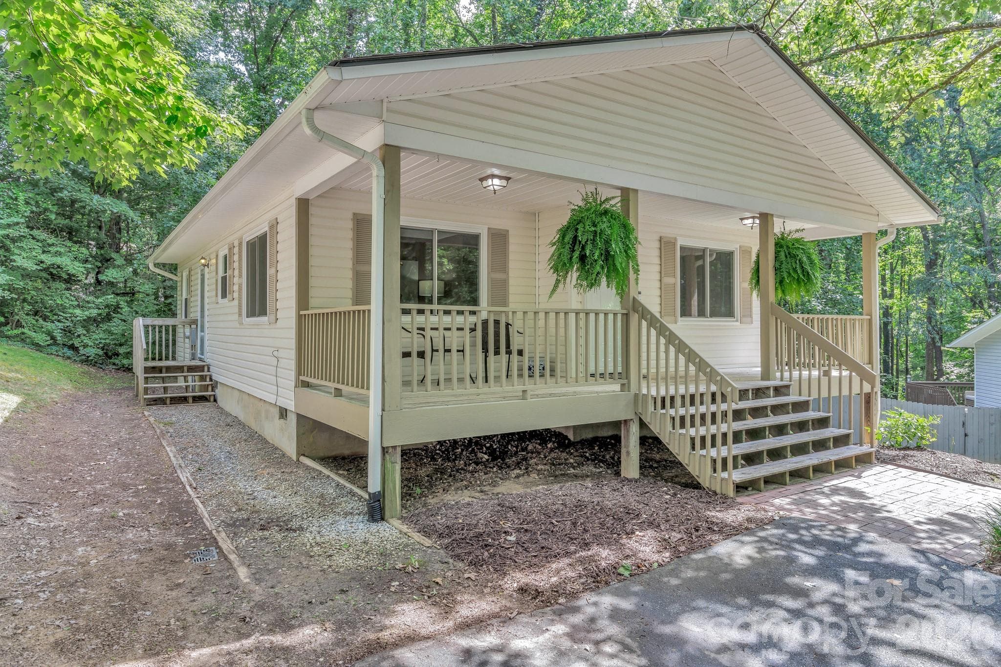 one level living - 18 Mctindal Circle, Asheville