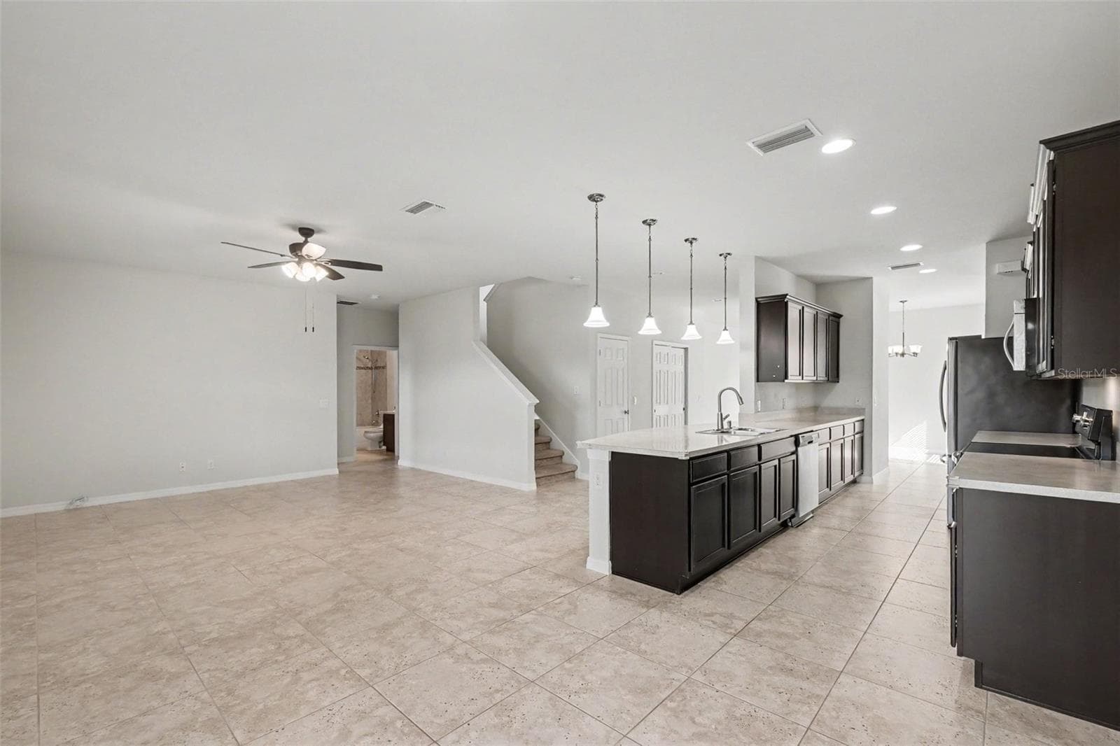 Single Family Residence at 9217 EUROPEAN OLIVE WAY, RIVERVIEW, photo 3 of 30
