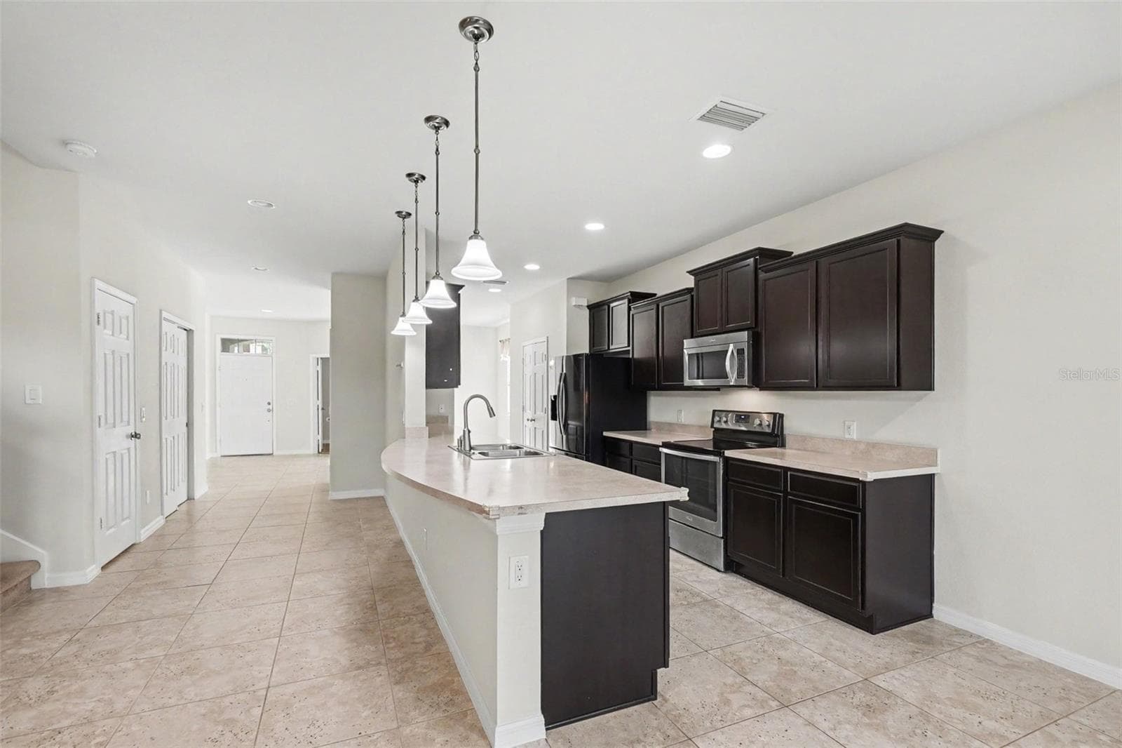 Single Family Residence at 9217 EUROPEAN OLIVE WAY, RIVERVIEW, photo 4 of 30