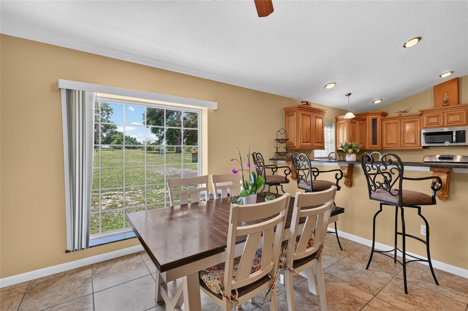 Single Family Residence at 3830 GRIFFIN VIEW DR, LADY LAKE, photo 24 of 91