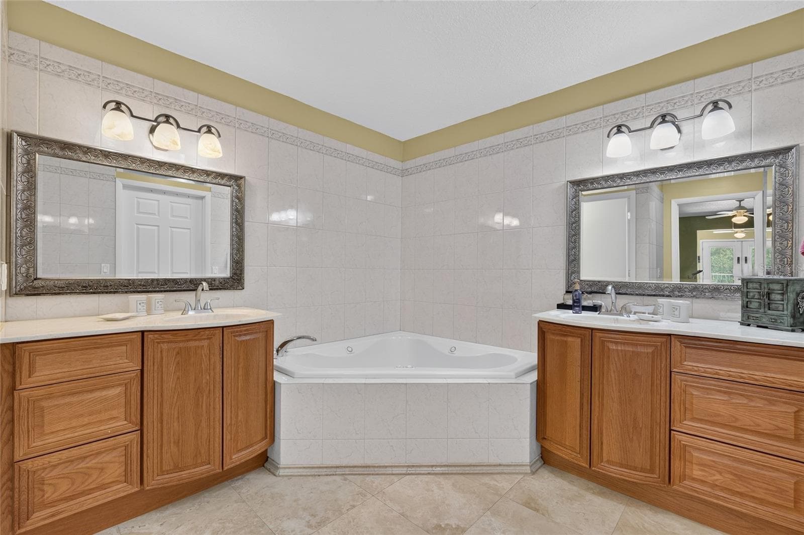 Single Family Residence at 3830 GRIFFIN VIEW DR, LADY LAKE, photo 58 of 91