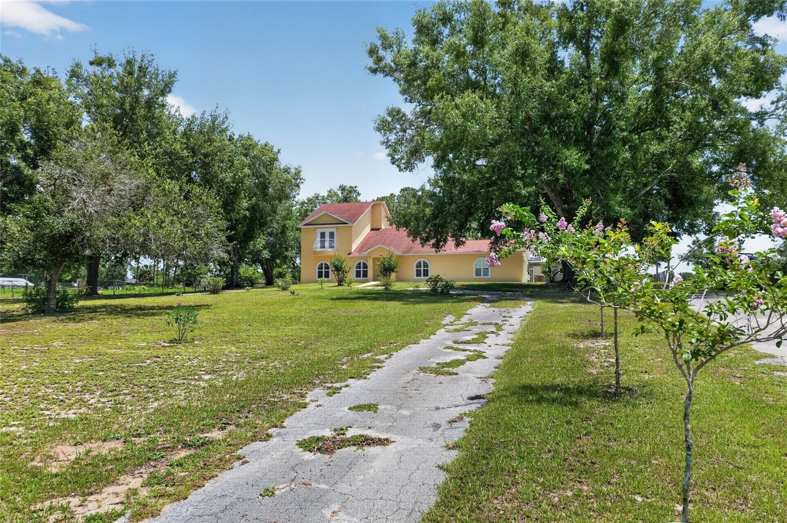 Single Family Residence at 3830 GRIFFIN VIEW DR, LADY LAKE, photo 2 of 91