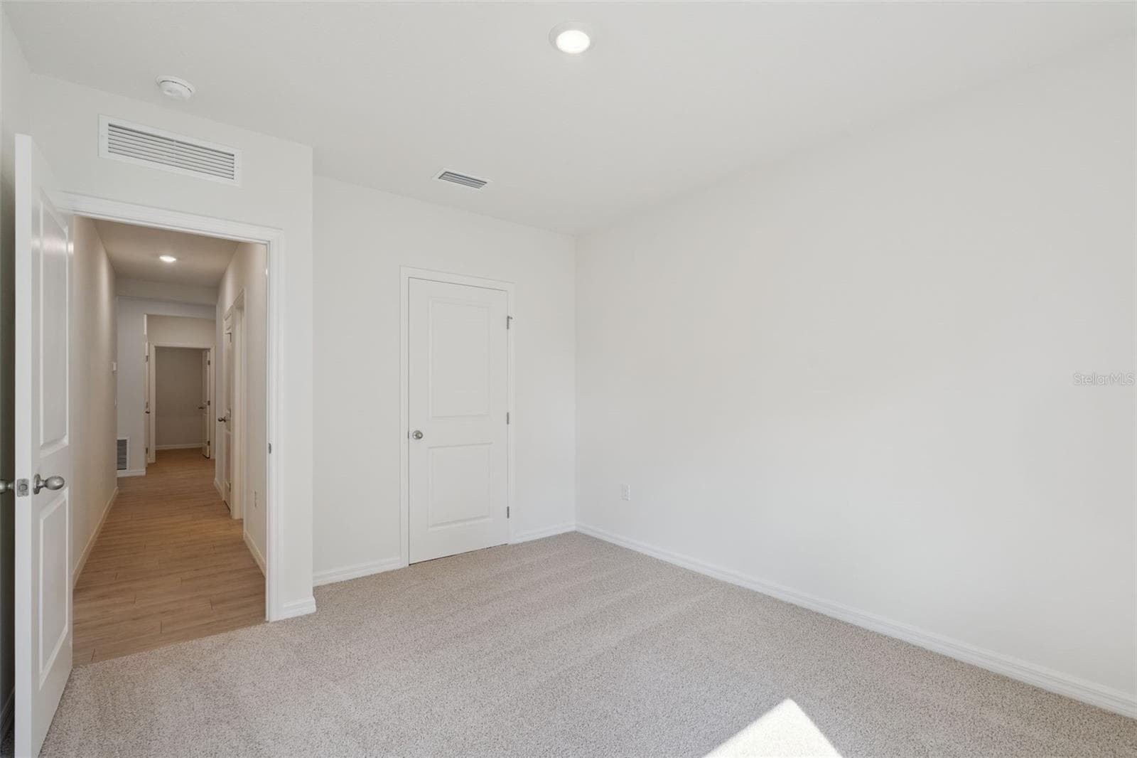 Single Family Residence at 2831 ELIO HAMMOCK DR, ST CLOUD, photo 11 of 68