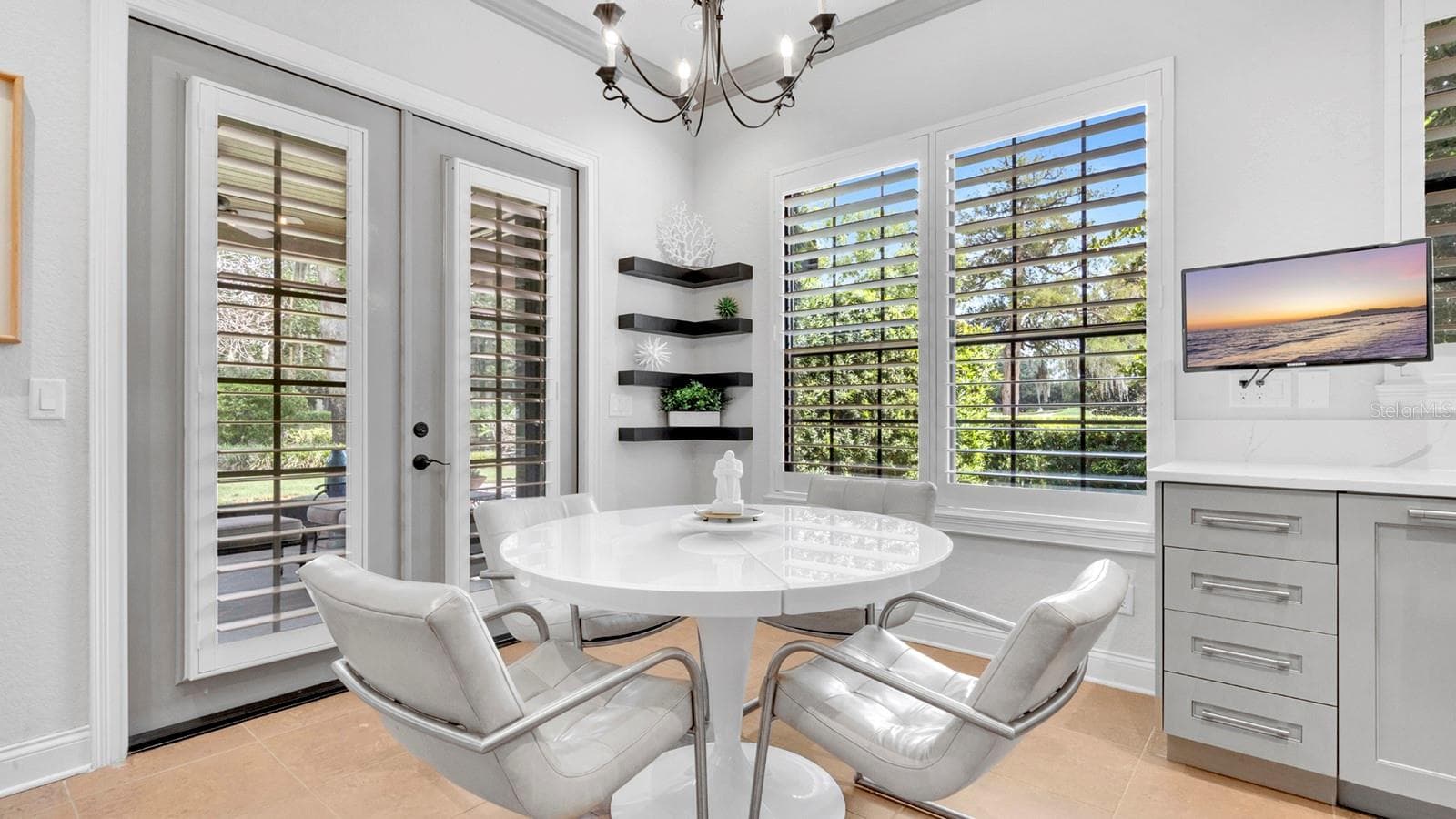 Breakfast Nook - 922 N PENNSYLVANIA AVE, WINTER PARK