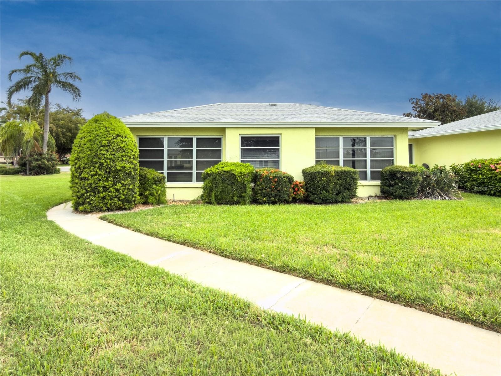 Condominium at 7011 10TH AVE W, BRADENTON, photo 17 of 60
