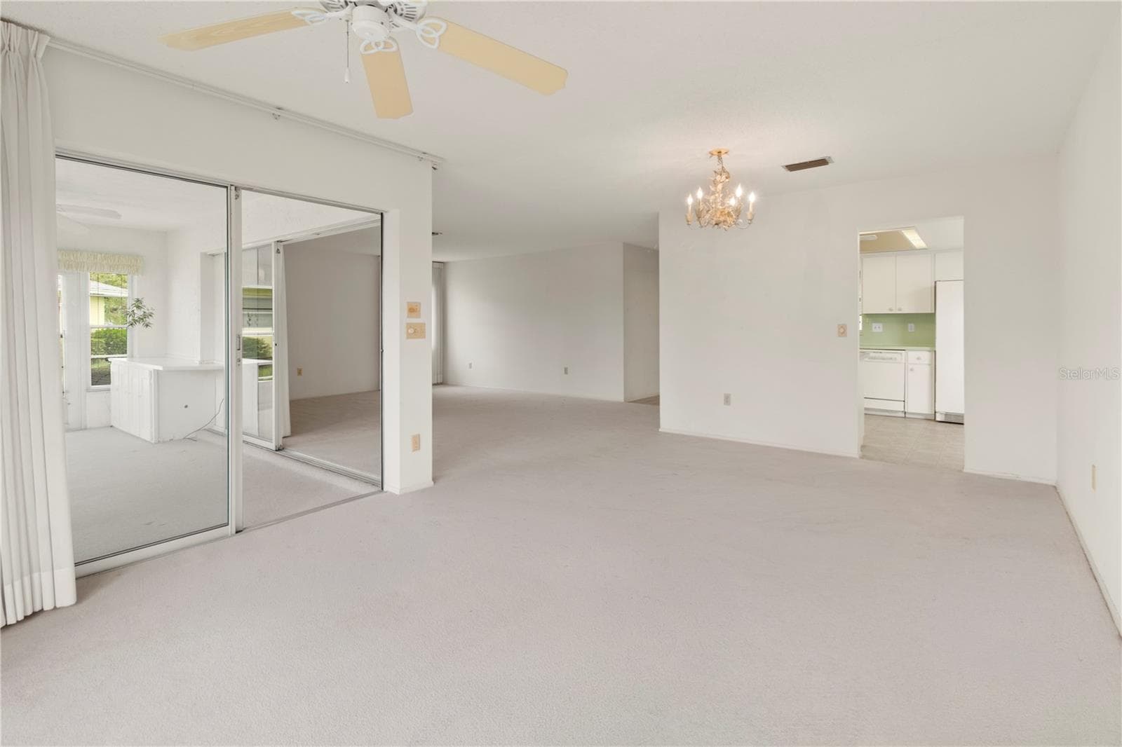 Condominium at 7011 10TH AVE W, BRADENTON, photo 36 of 60