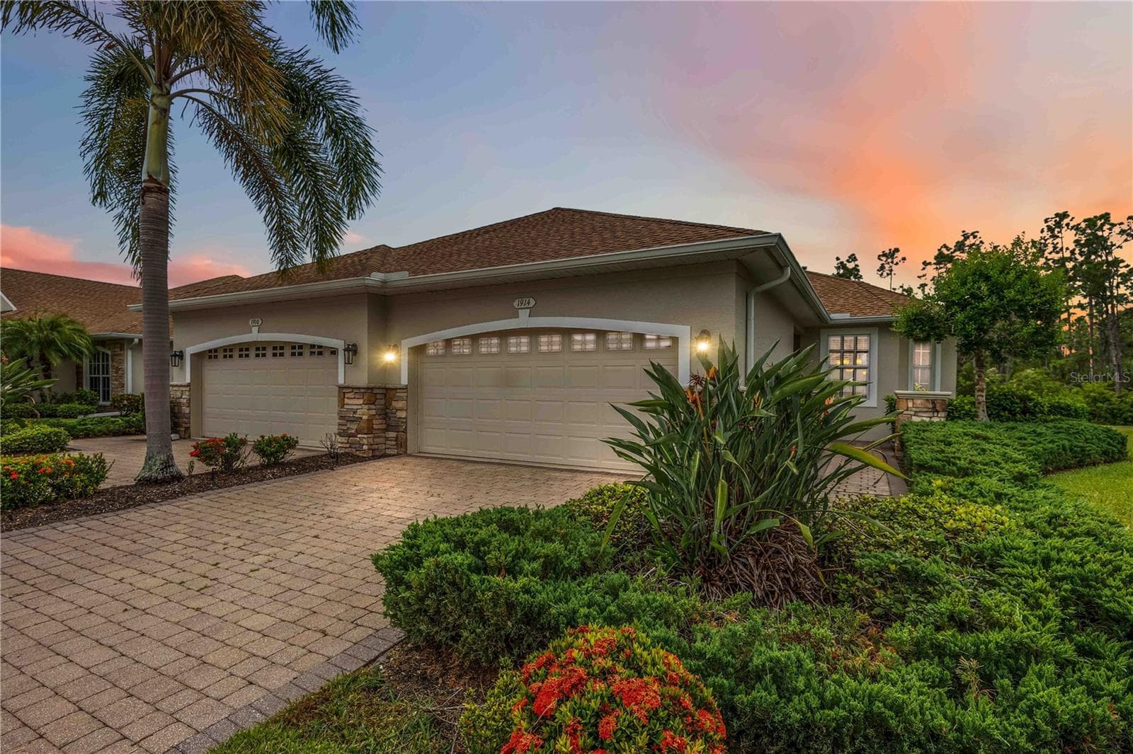 1914 SCARLETT AVE
