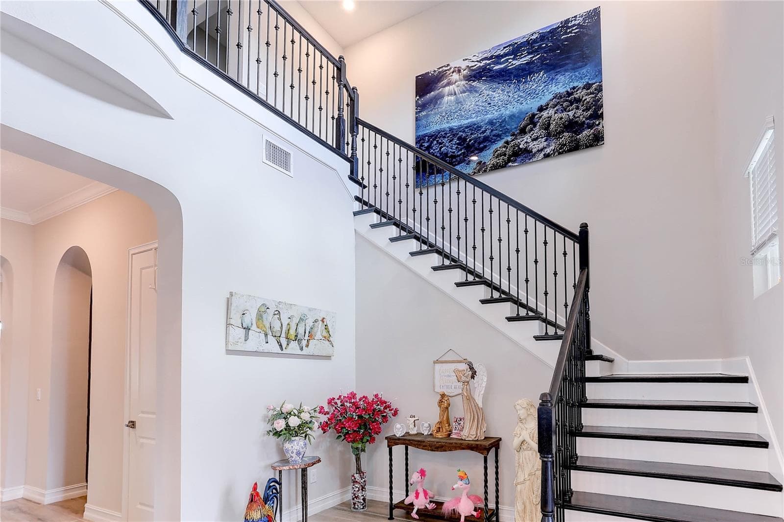 Staircase - 18014 WOODLAND VIEW DR, LUTZ