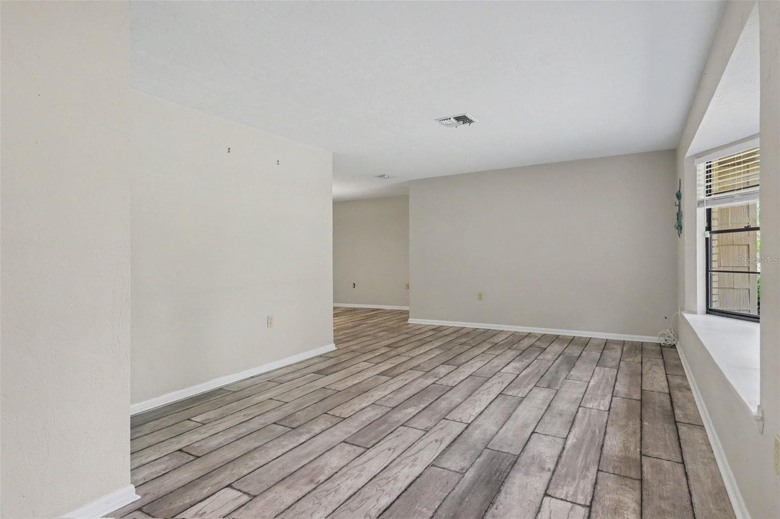 Single Family Residence at 9491 SW 200TH CT, DUNNELLON, photo 4 of 43