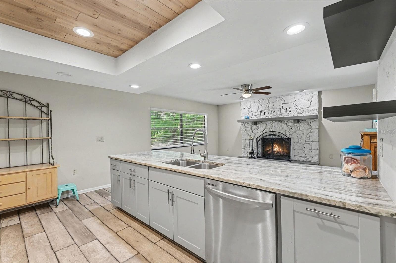 Single Family Residence at 9491 SW 200TH CT, DUNNELLON, photo 8 of 43