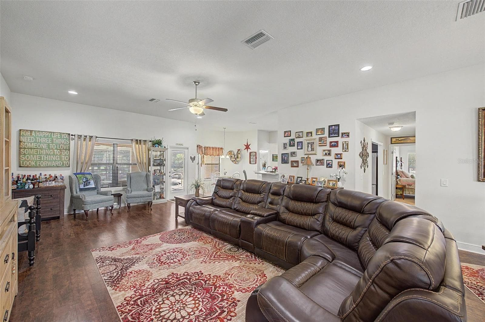 Large Living Room - 27928 AUSTIN WOODS DRIVE, DADE CITY