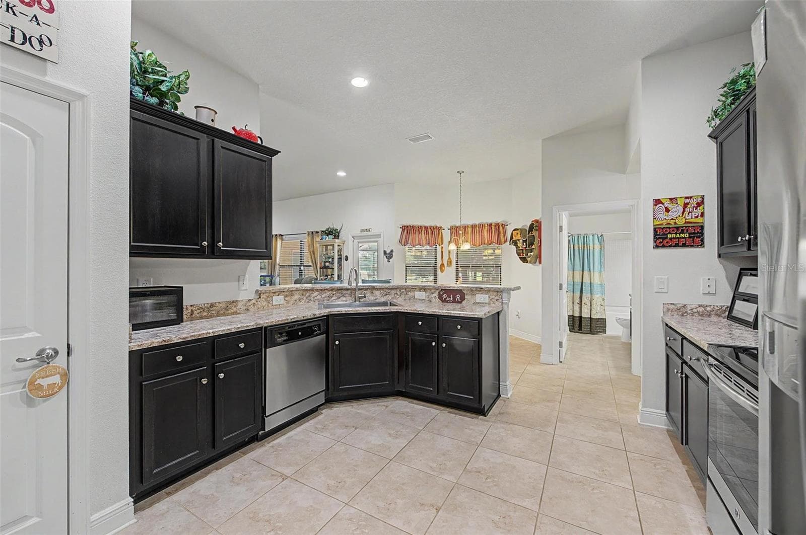 Kitchen - 27928 AUSTIN WOODS DRIVE, DADE CITY