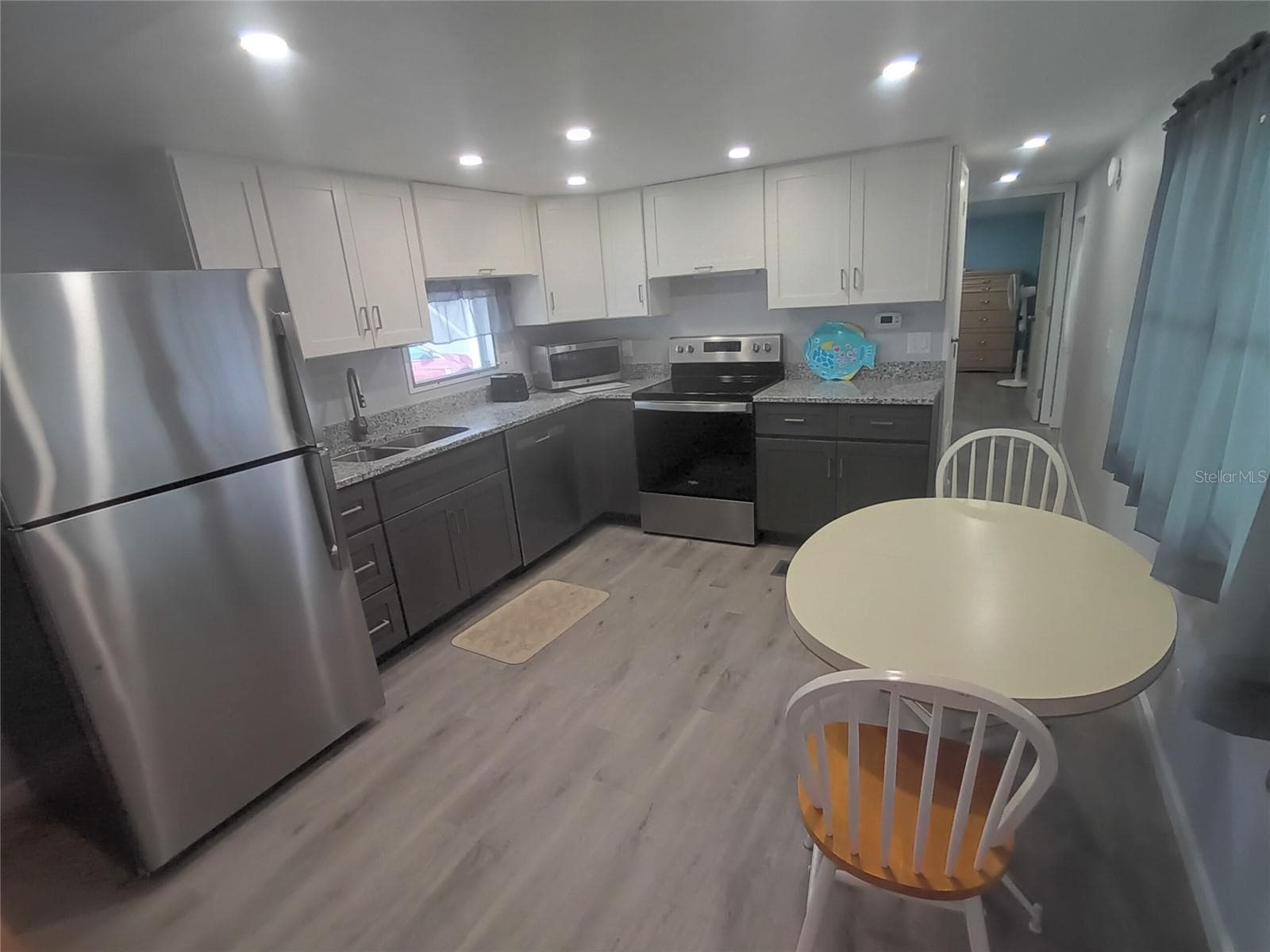 Mobile Home at 5119 GLEN ECHO AVE, SARASOTA, photo 12 of 72