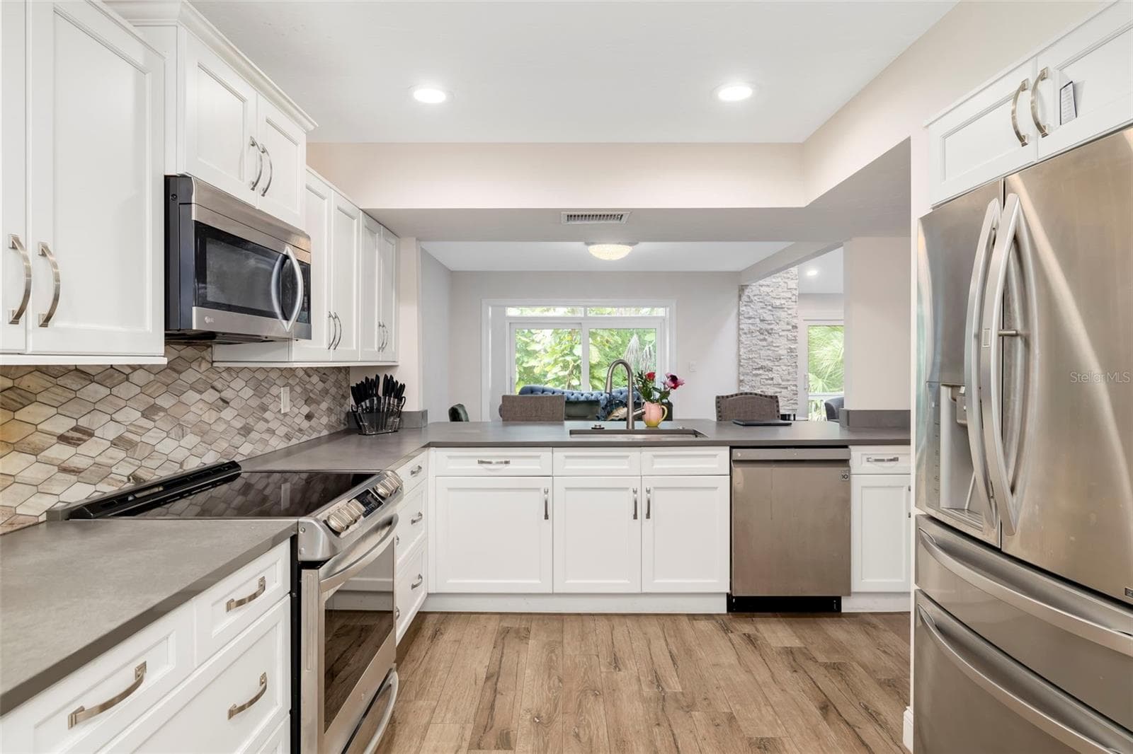kitchen - 5182 LANCEWOOD DR #14, SARASOTA