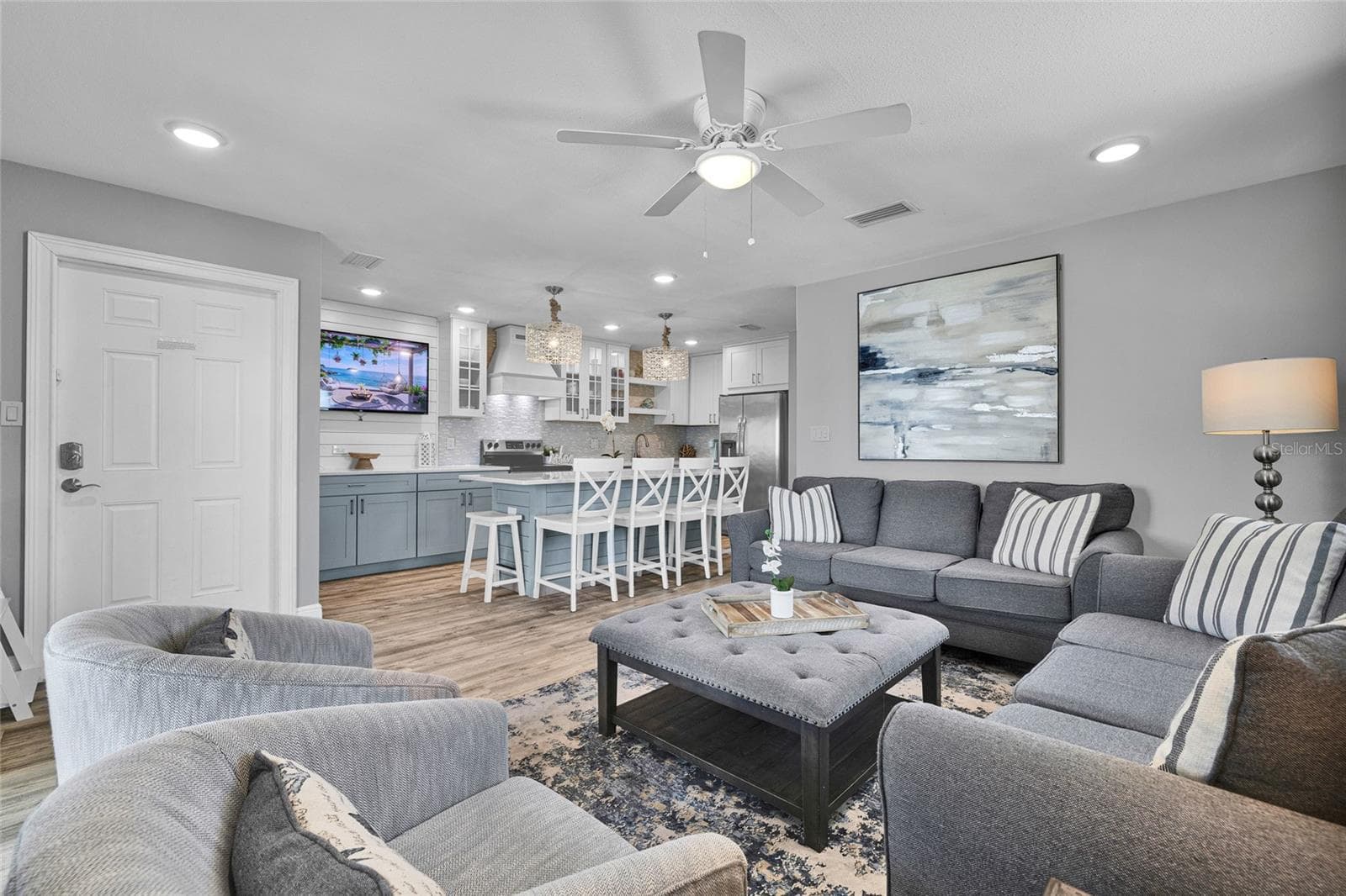 Condominium at 812 GULF BLVD #3, INDIAN ROCKS BEACH, photo 5 of 44