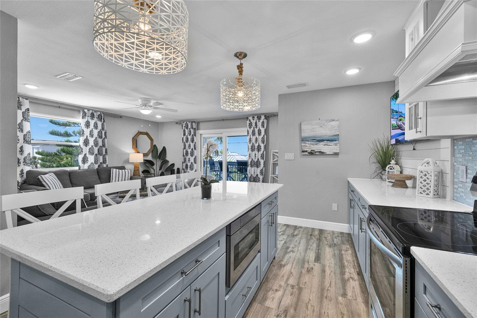 Condominium at 812 GULF BLVD #3, INDIAN ROCKS BEACH, photo 11 of 44