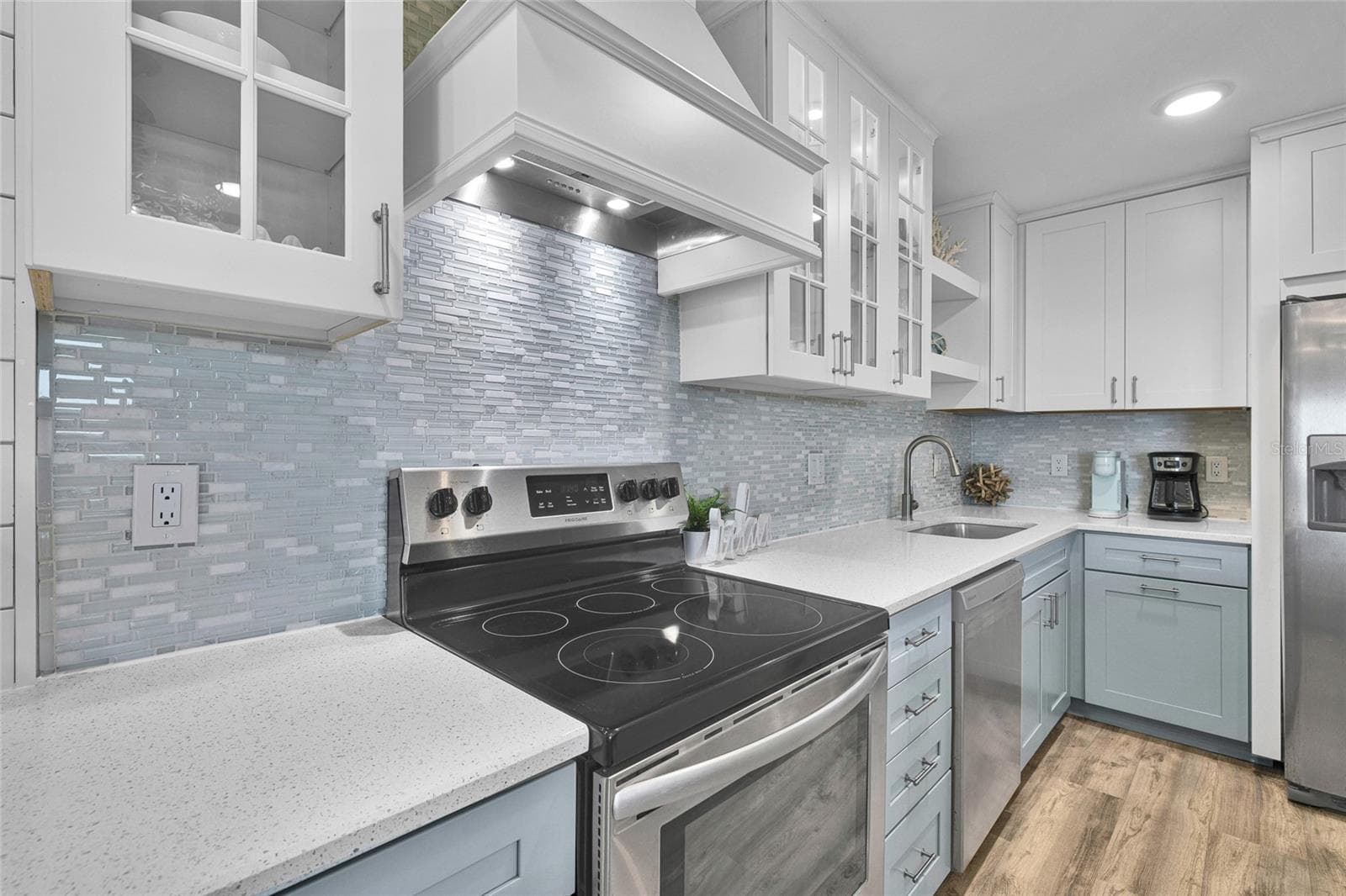 Condominium at 812 GULF BLVD #3, INDIAN ROCKS BEACH, photo 15 of 44