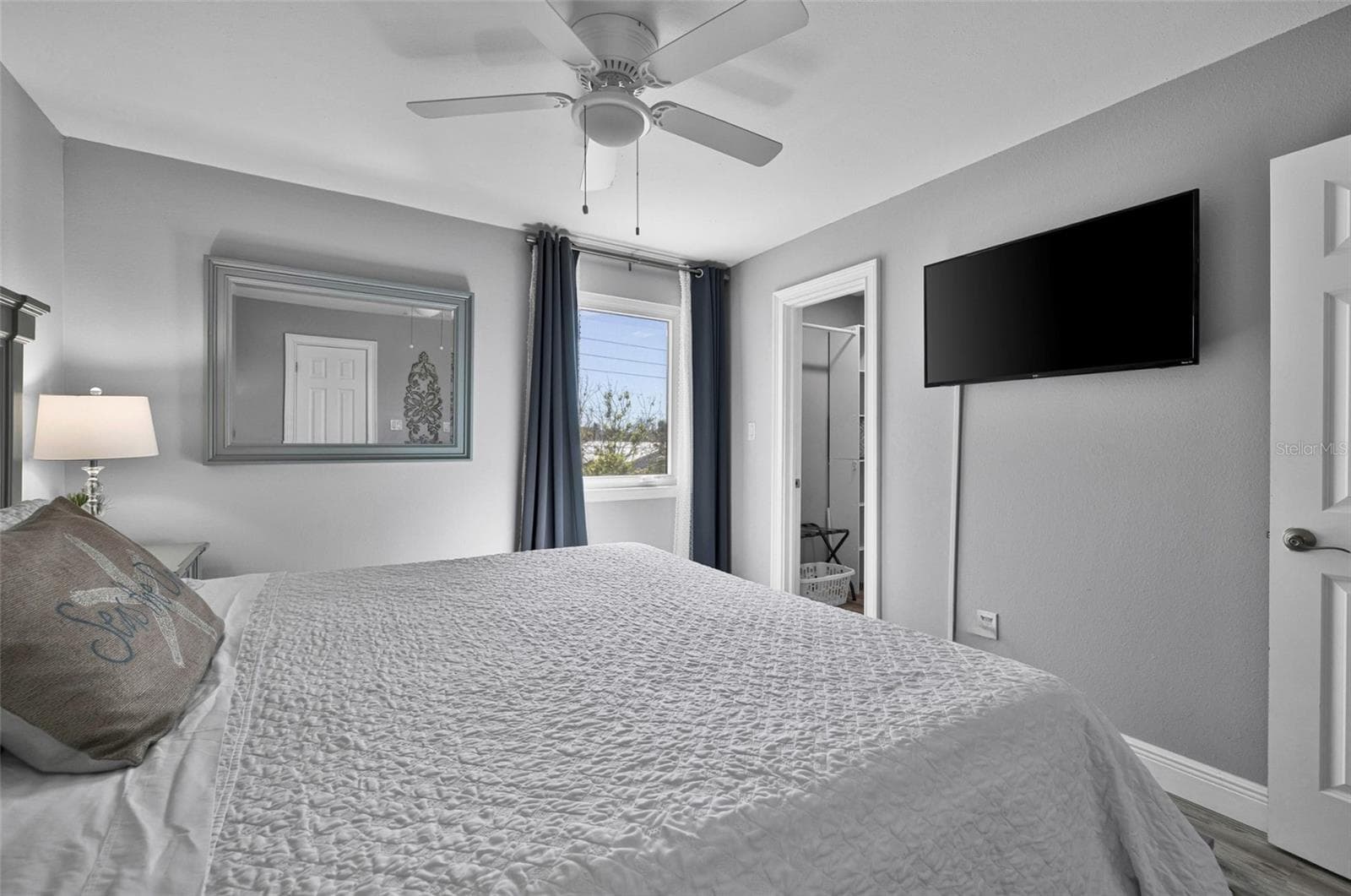 Condominium at 812 GULF BLVD #3, INDIAN ROCKS BEACH, photo 18 of 44