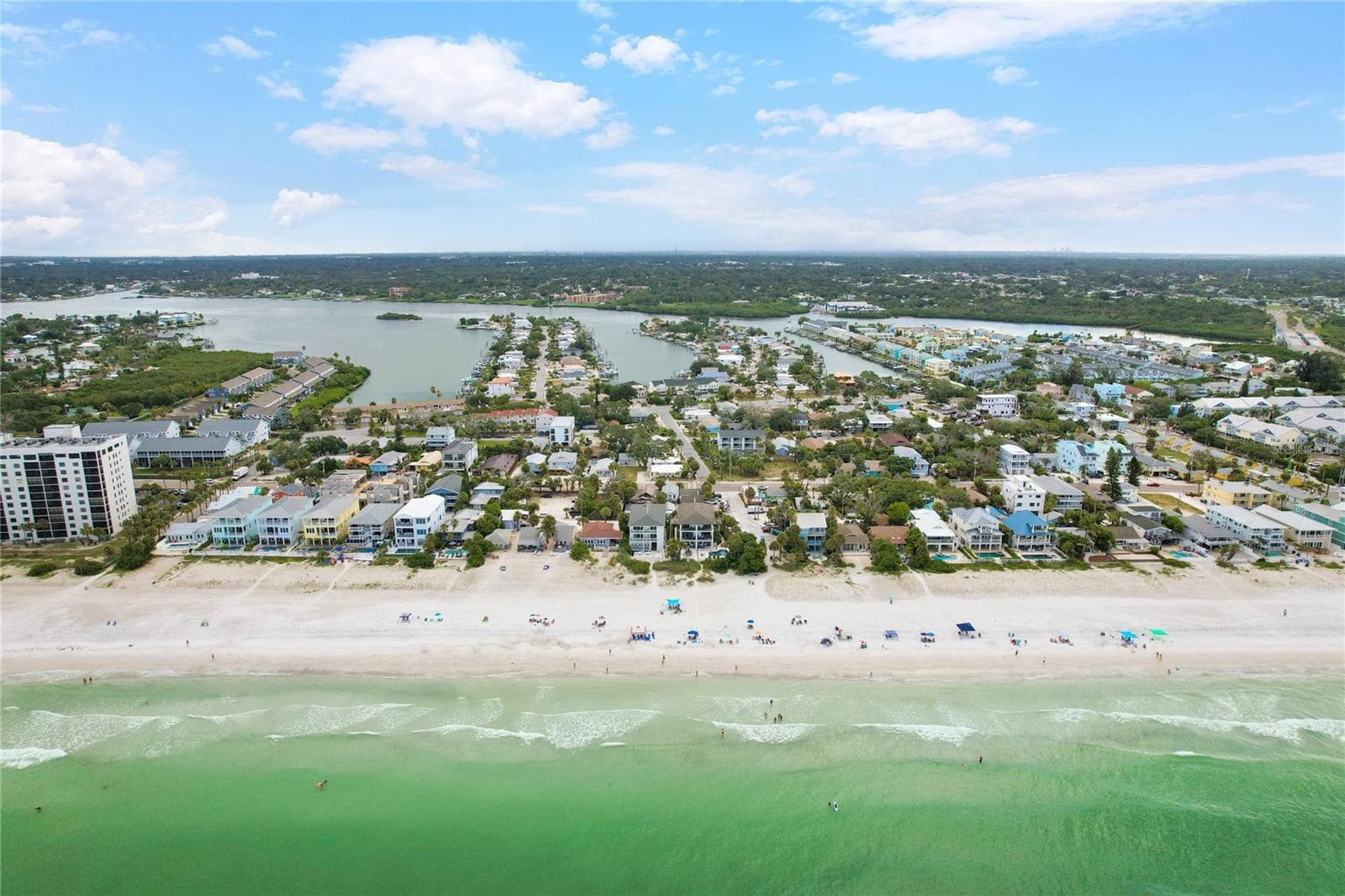 Condominium at 812 GULF BLVD #3, INDIAN ROCKS BEACH, photo 39 of 44