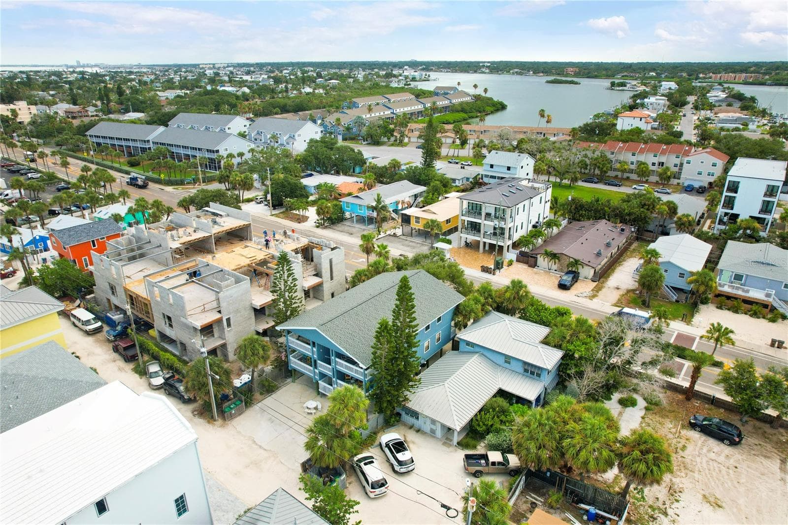 Condominium at 812 GULF BLVD #3, INDIAN ROCKS BEACH, photo 41 of 44