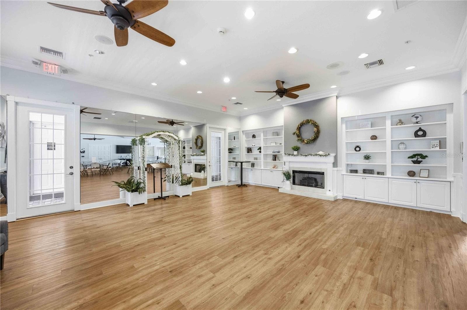 Event space in community center - 1914 SCARLETT AVE, NORTH PORT