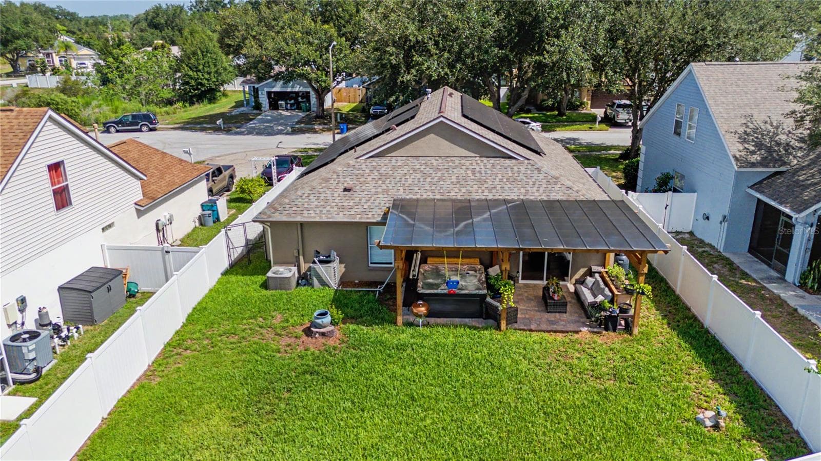Single Family Residence at 24328 MISTWOOD CT, LUTZ, photo 3 of 43