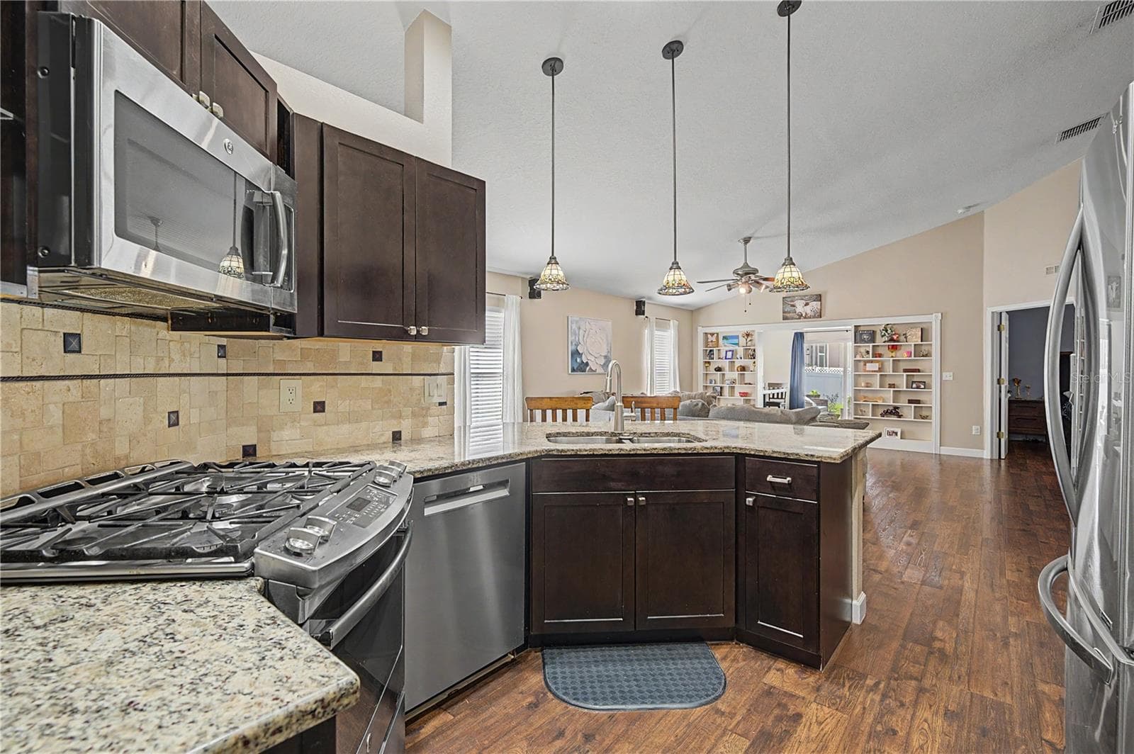 Single Family Residence at 24328 MISTWOOD CT, LUTZ, photo 6 of 43
