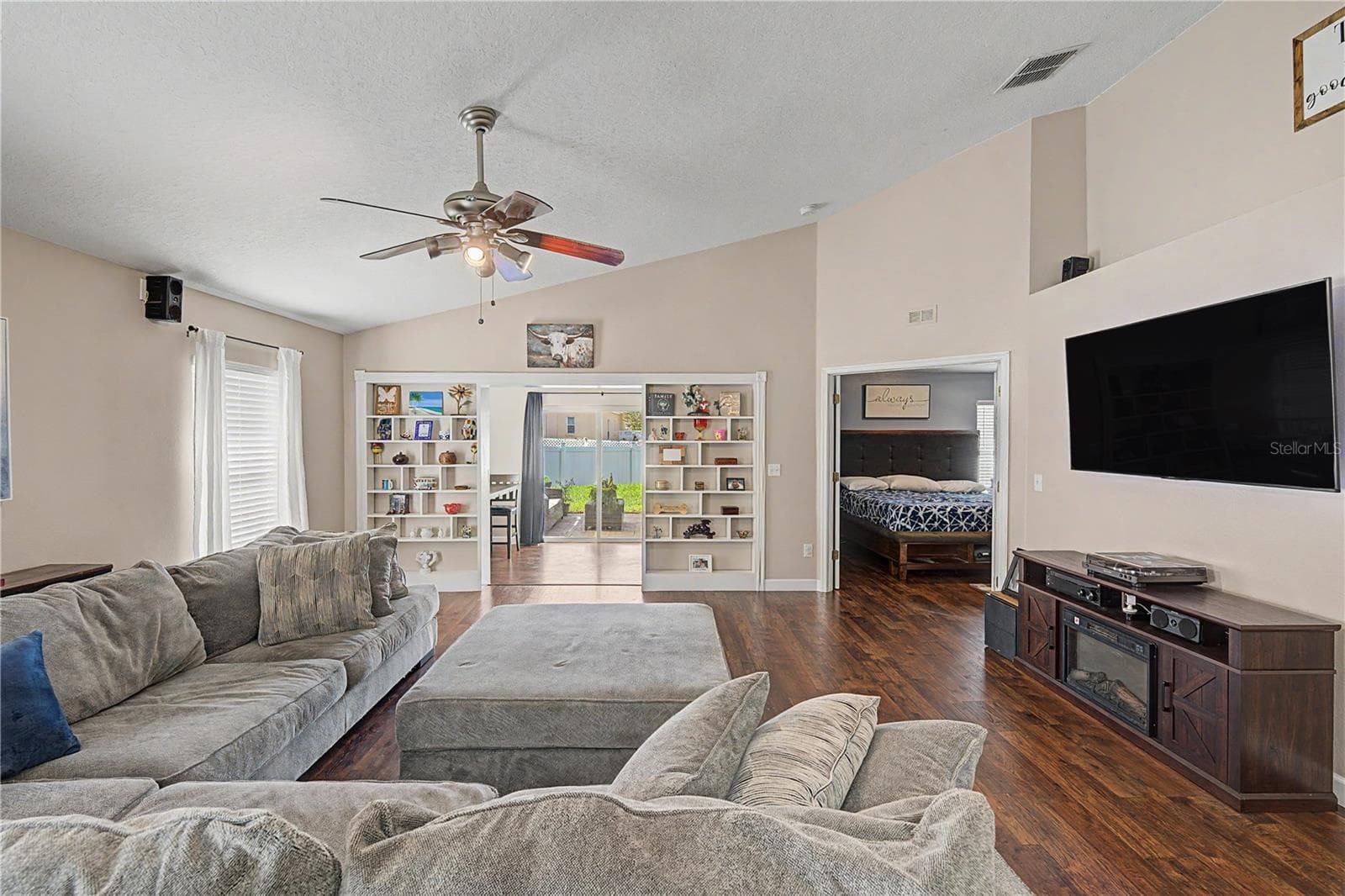 Single Family Residence at 24328 MISTWOOD CT, LUTZ, photo 12 of 43