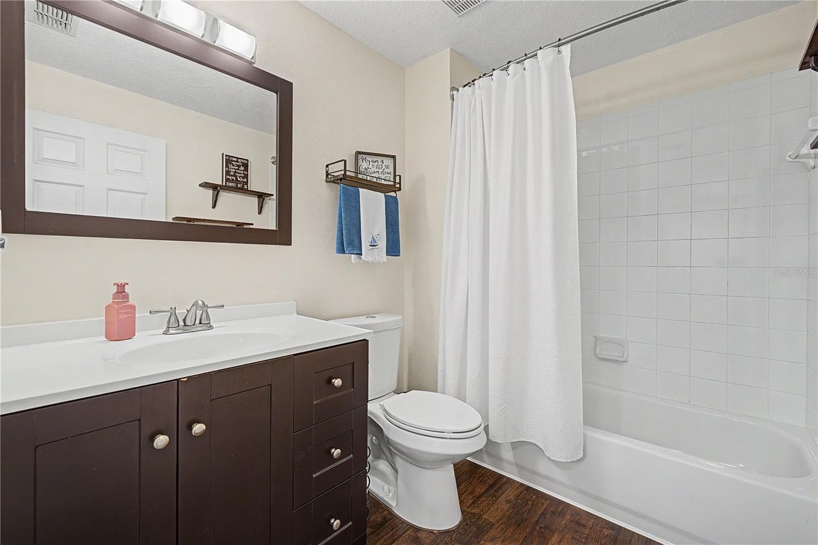 Single Family Residence at 24328 MISTWOOD CT, LUTZ, photo 23 of 43