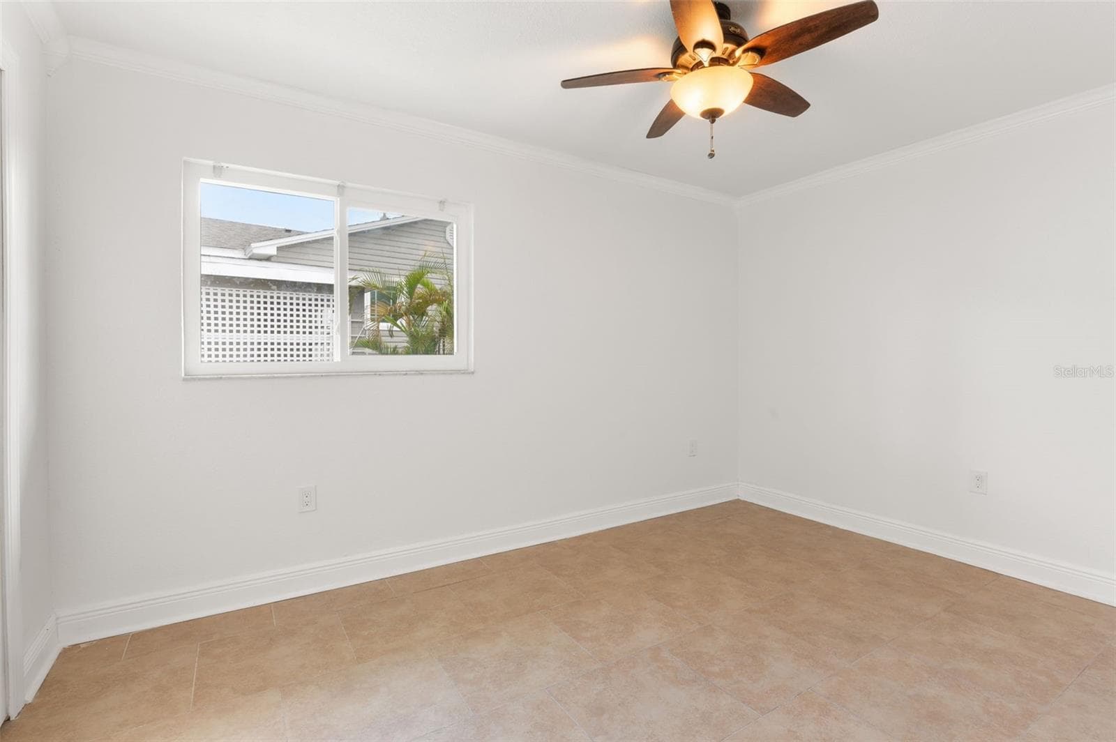 Duplex at 14036 MARGUERITE DR, MADEIRA BEACH, photo 21 of 36