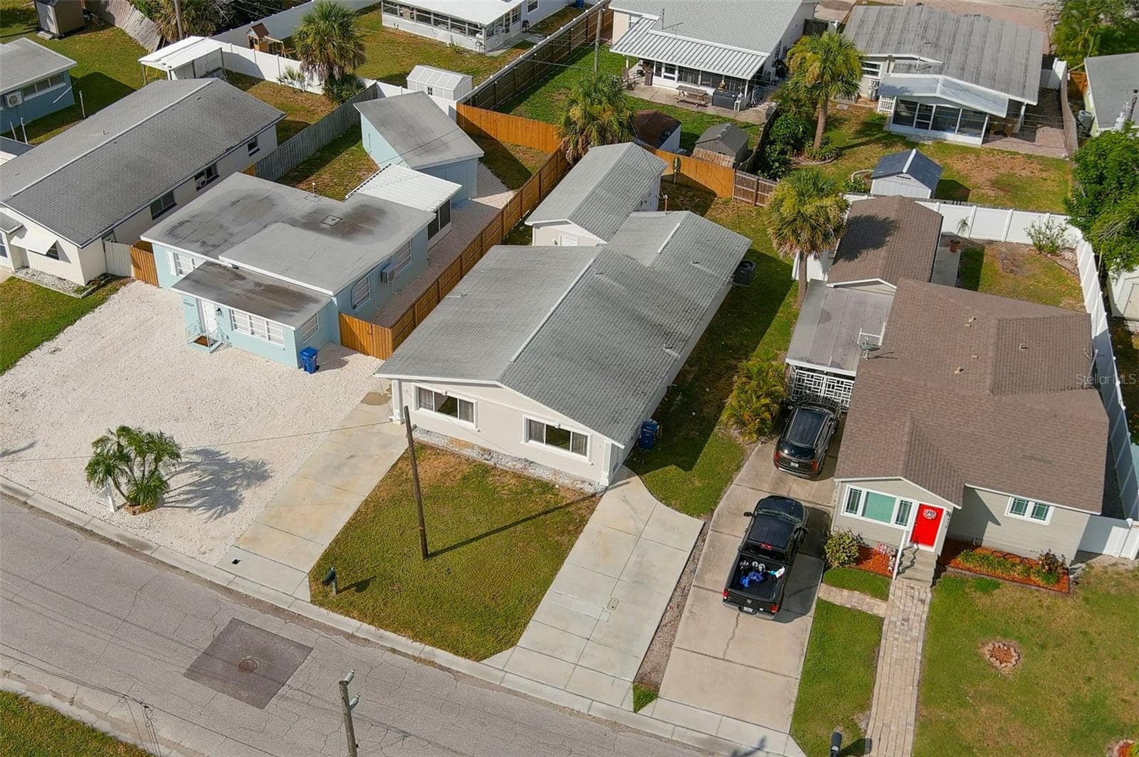 Duplex at 14036 MARGUERITE DR, MADEIRA BEACH, photo 28 of 36