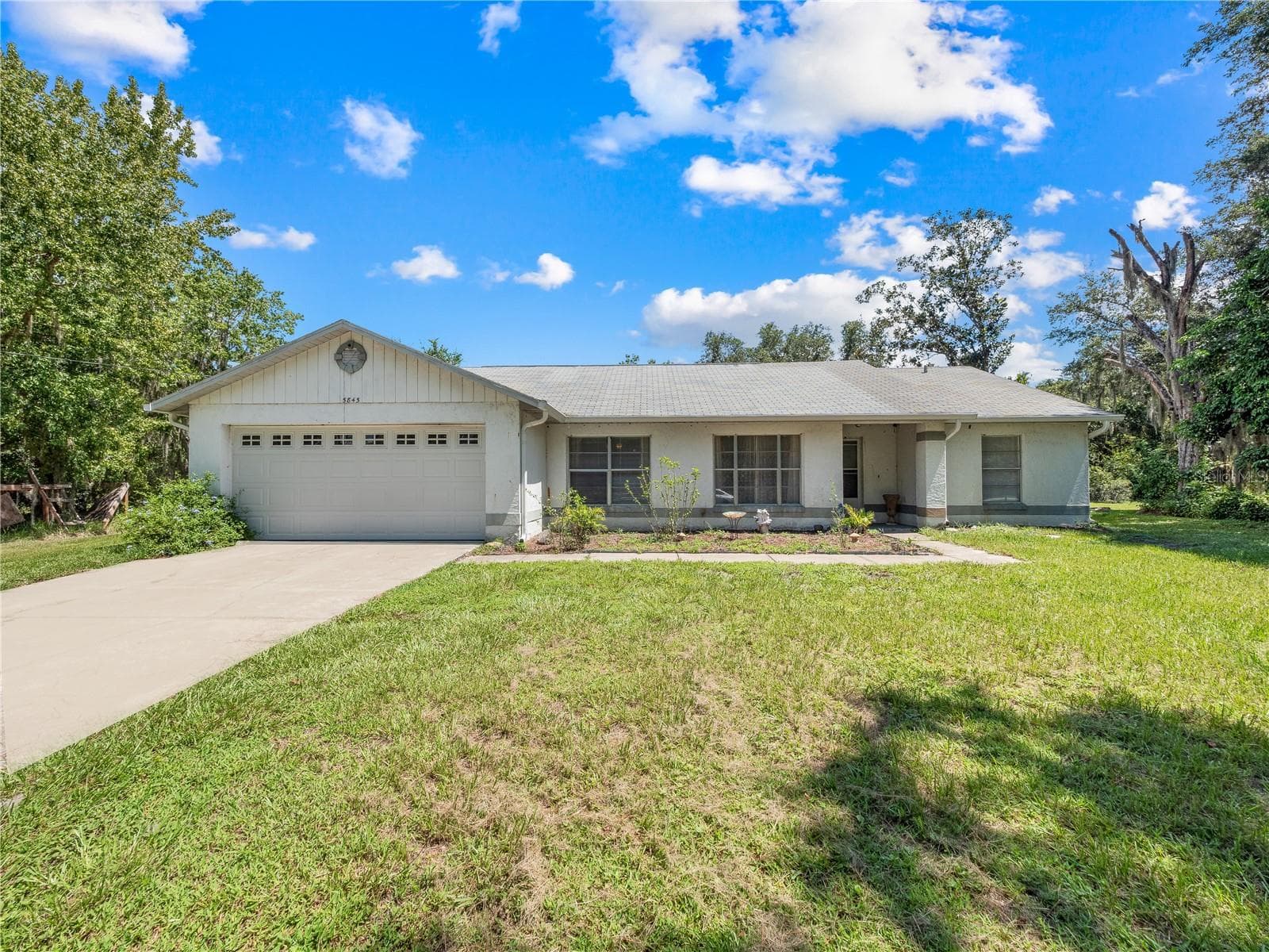 5845 LAKE LIZZIE DR