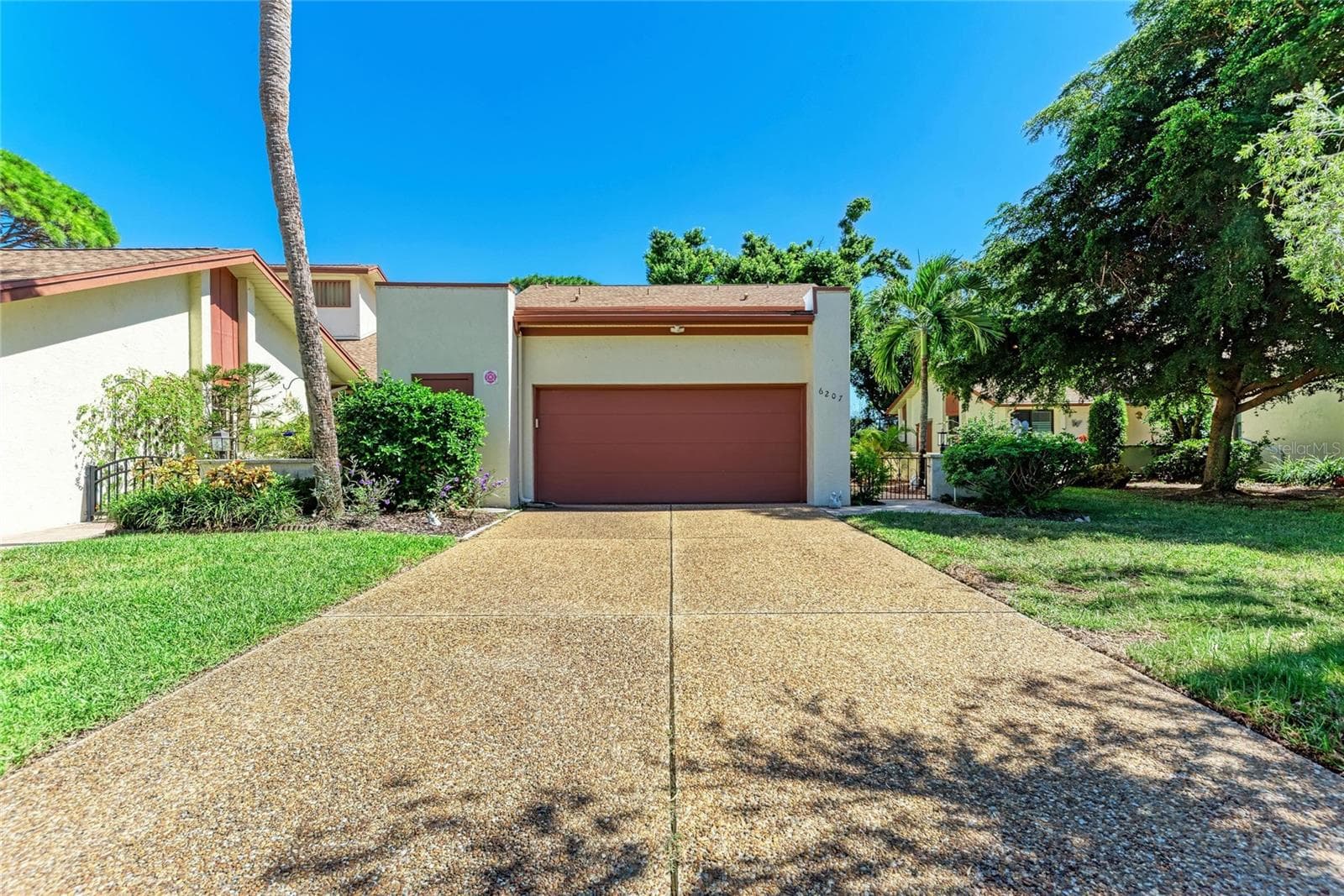 Villa at 6207 COURTSIDE DR #23, BRADENTON, photo 2 of 52