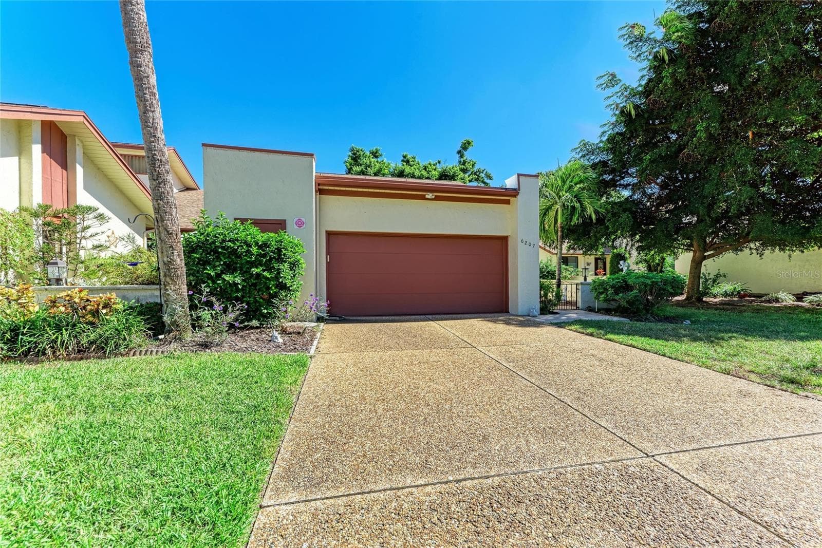 Villa at 6207 COURTSIDE DR #23, BRADENTON, photo 3 of 52