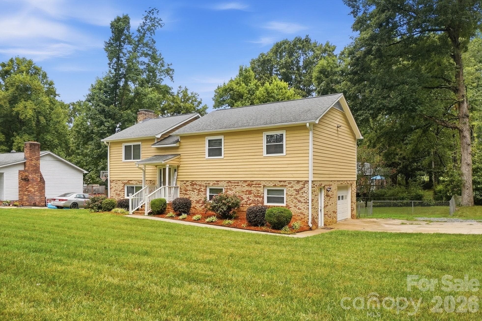 Established quiet Gastonia neighborhood with no HOA dues! - 2600 Providence Drive, Gastonia
