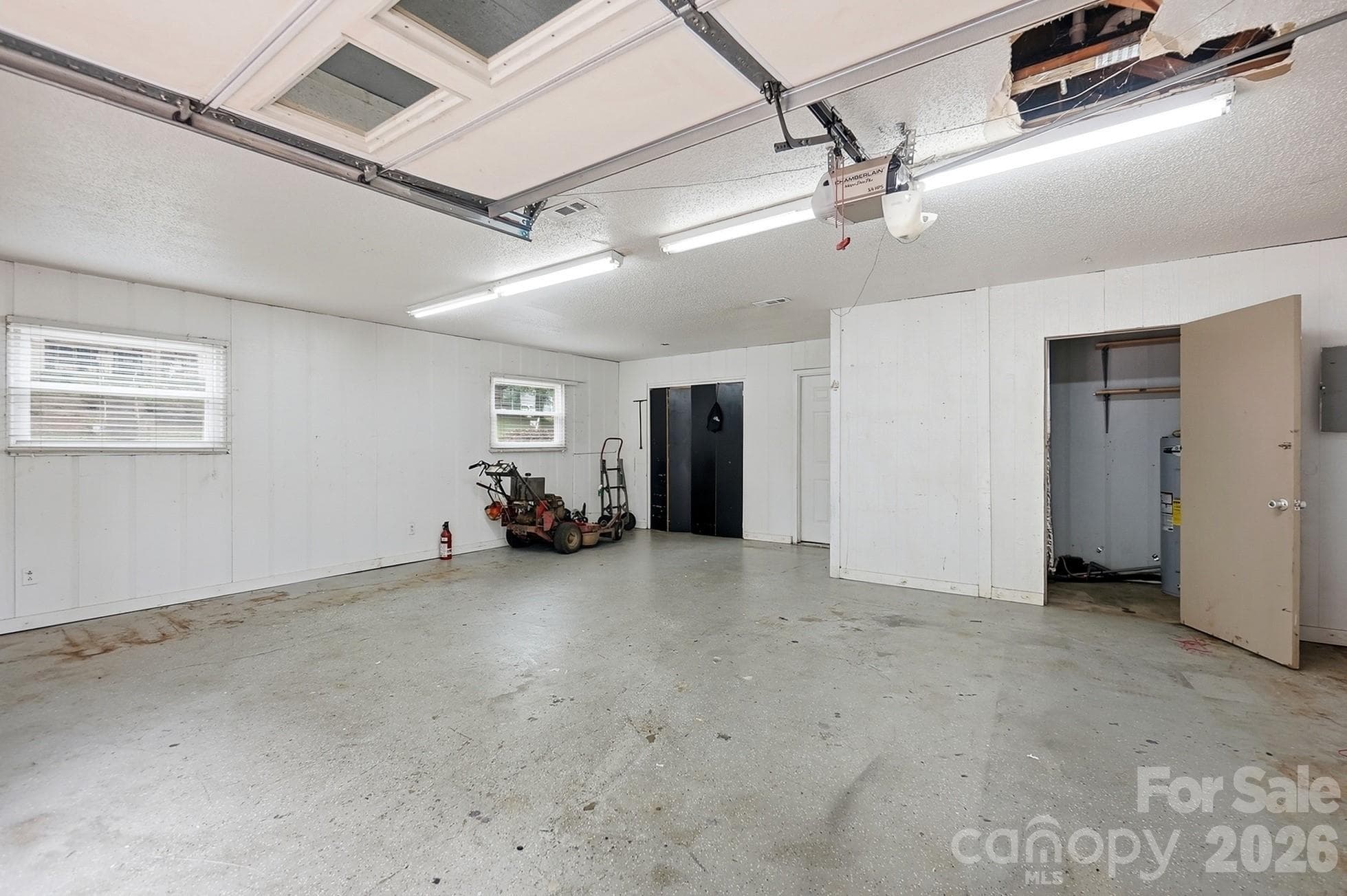 Huge garage and workshop - 2600 Providence Drive, Gastonia