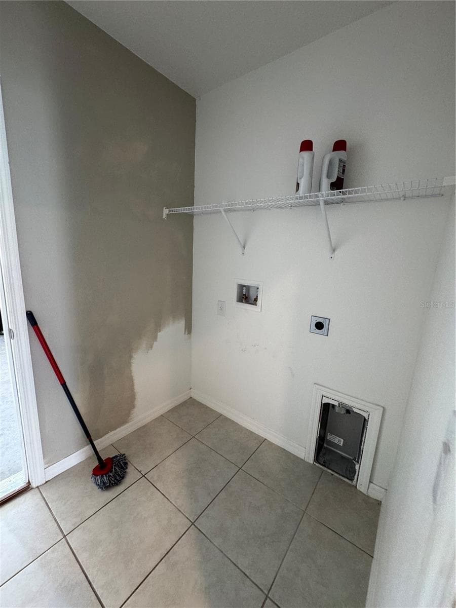 Single Family Residence at 36569 SMITHFIELD LN, ZEPHYRHILLS, photo 21 of 30