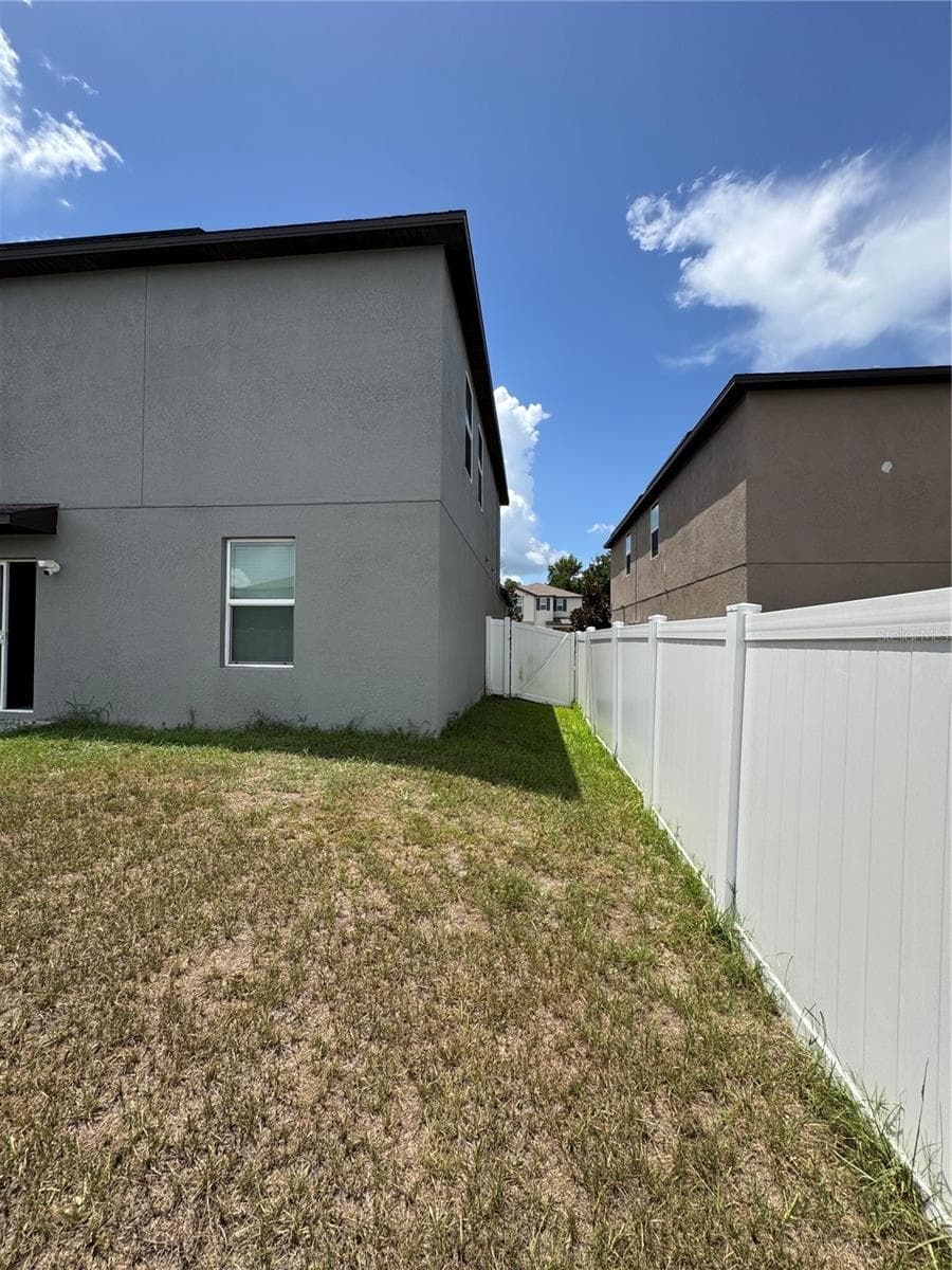 Single Family Residence at 36569 SMITHFIELD LN, ZEPHYRHILLS, photo 25 of 30