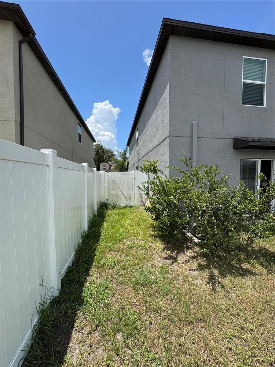 Single Family Residence at 36569 SMITHFIELD LN, ZEPHYRHILLS, photo 29 of 30